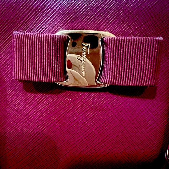 Authentic Salvatore Ferragamo 3 way handbag - Free shipping - Picture 3 of 14